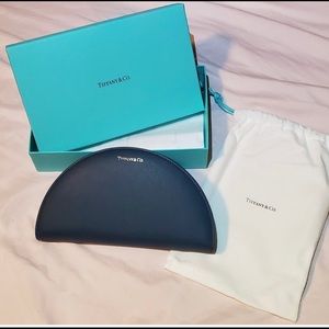 ❤️❤️Tiffany Half-Moon Wallet❤️❤️